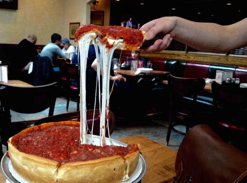 pizza chicago, giordano pizza, chicago nourriture, visiter chicago, blog voyage chicago