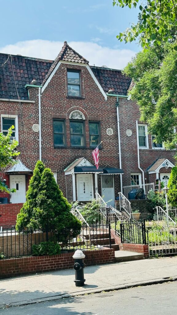 belle maison du queens NYC